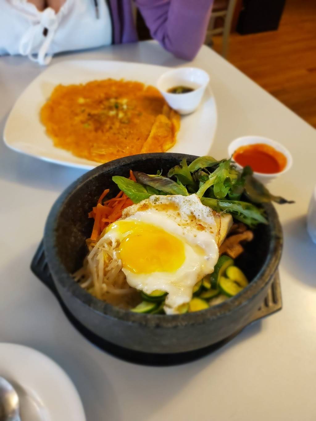 Korean BBQ Town | restaurant | 30 Wellington St, St. Catharines, ON L2R 5P8, Canada | 9053413621 OR +1 905-341-3621