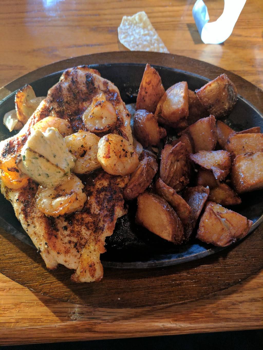 Applebees Grill + Bar | restaurant | 521 N McKinley St, Corona, CA 92879, USA | 9513711995 OR +1 951-371-1995