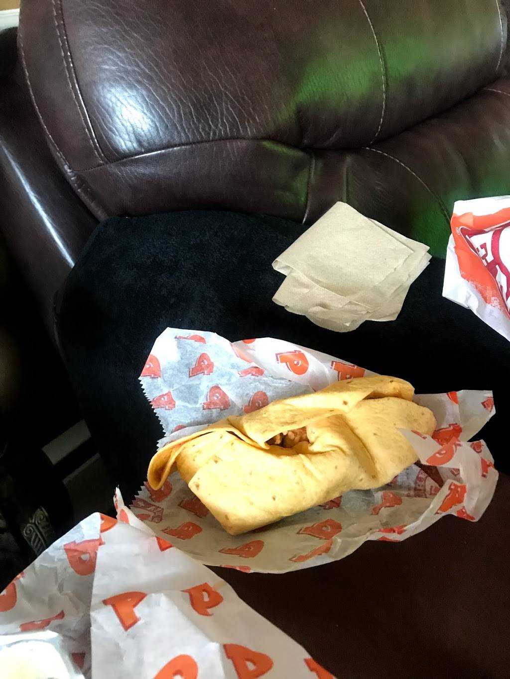 Popeyes Louisiana Kitchen | restaurant | 2659 Valley Ave, Winchester, VA 22601, USA | 5407238822 OR +1 540-723-8822