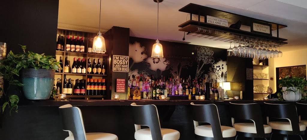 Blumen Garden Bistro | restaurant | 647 County Rd 49, Picton, ON K0K 2T0, Canada | 6134766841 OR +1 613-476-6841