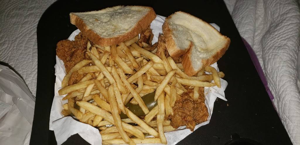 Halls Honey Fried Chicken | restaurant | 4105 W Camp Wisdom Rd, Dallas, TX 75237, USA | 4693722600 OR +1 469-372-2600