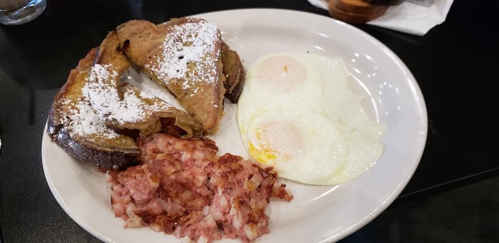 The Village Grille | restaurant | 801 Hoffman Rd, Green Bay, WI 54301, USA | 9203369901 OR +1 920-336-9901