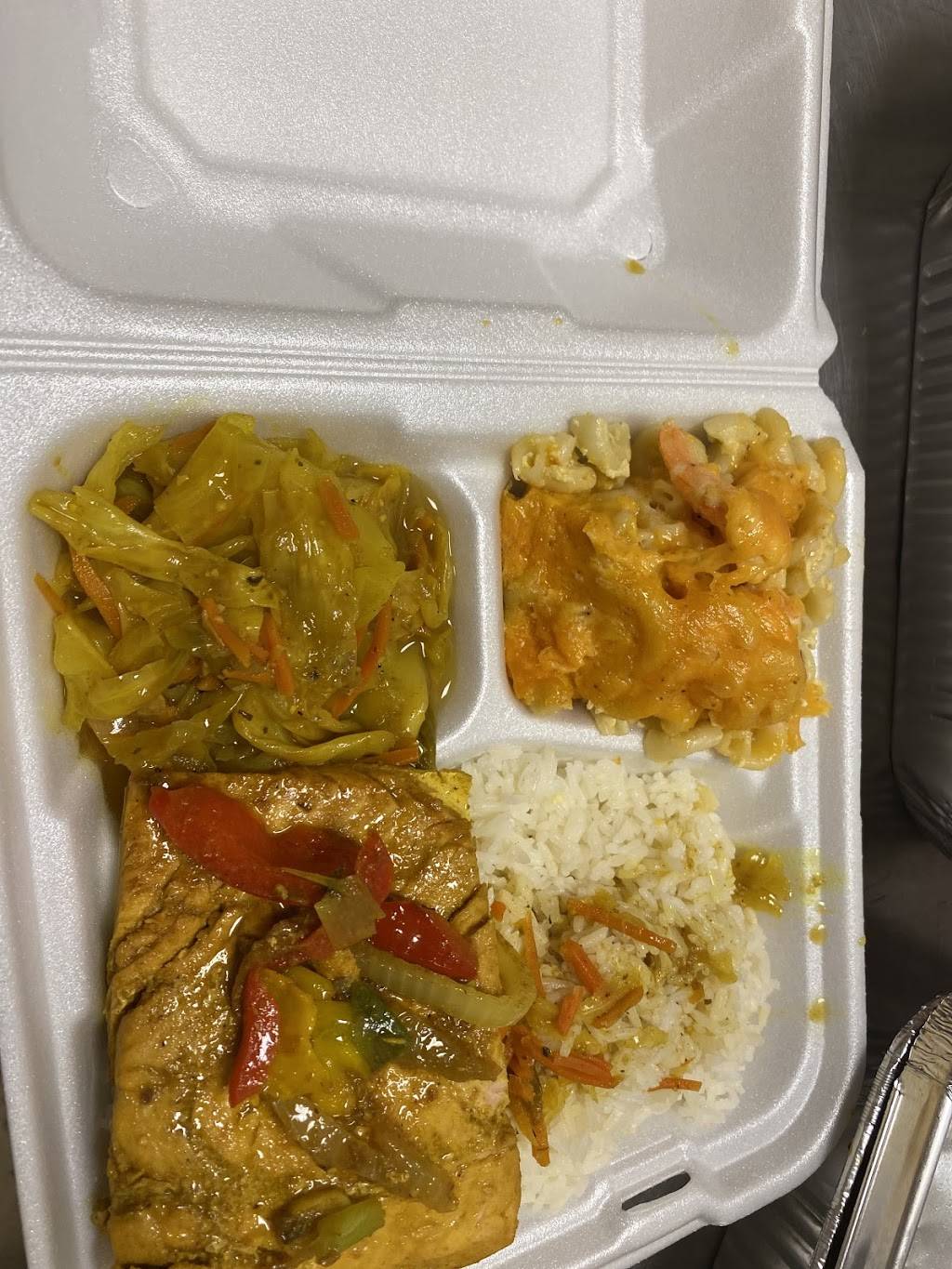 Dini’s Kitchen and Lounge | restaurant | 6320 Miramar Pkwy suite f, Miramar, FL 33023, USA | 7547031639 OR +1 754-703-1639