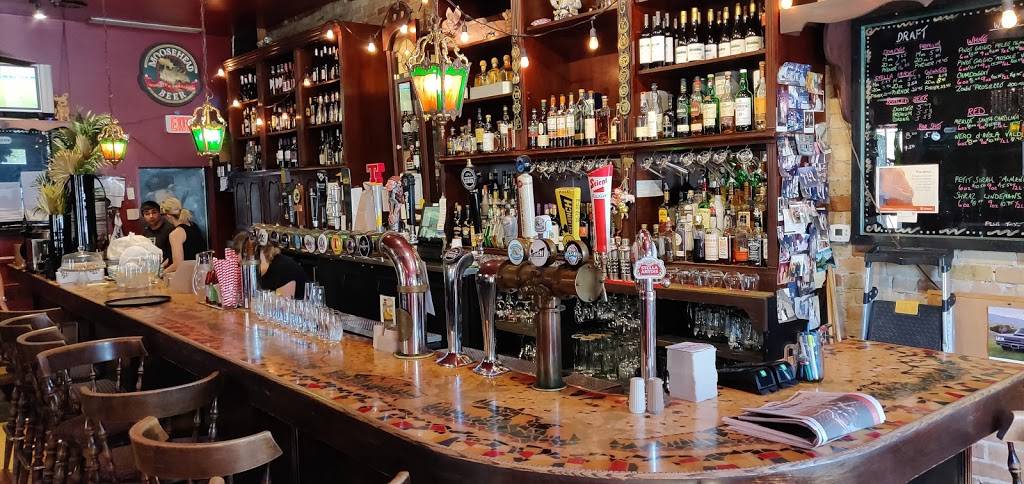 Hawgs Breath Saloon | restaurant | 896 Queen St, Kincardine, ON N2Z 2Y2, Canada | 5193966565 OR +1 519-396-6565