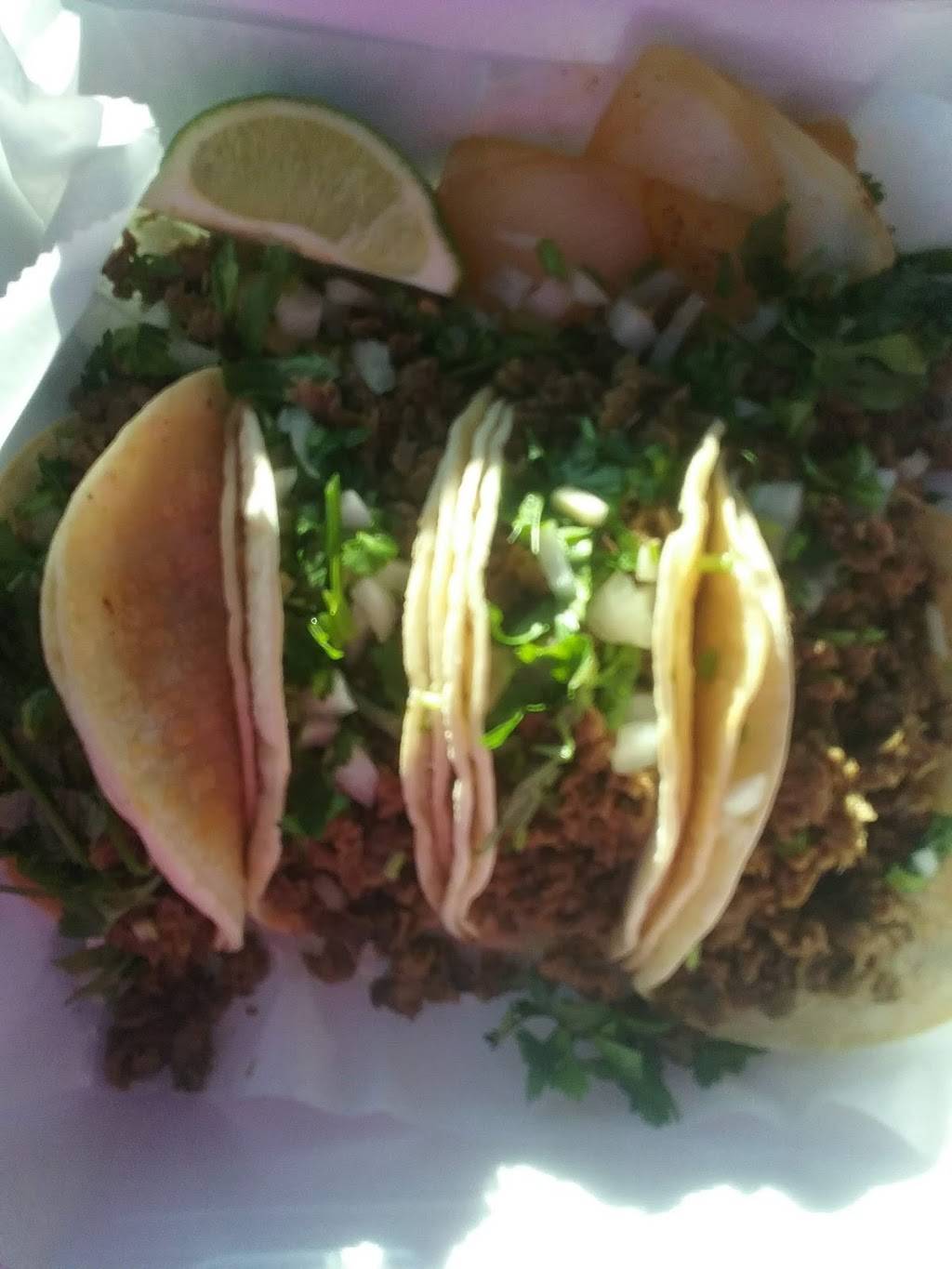 Taqueria Los Pinos | restaurant | or3316 a E 14th, 1348 Richmond Ave, Des Moines, IA 50316, USA | 5157706189 OR +1 515-770-6189