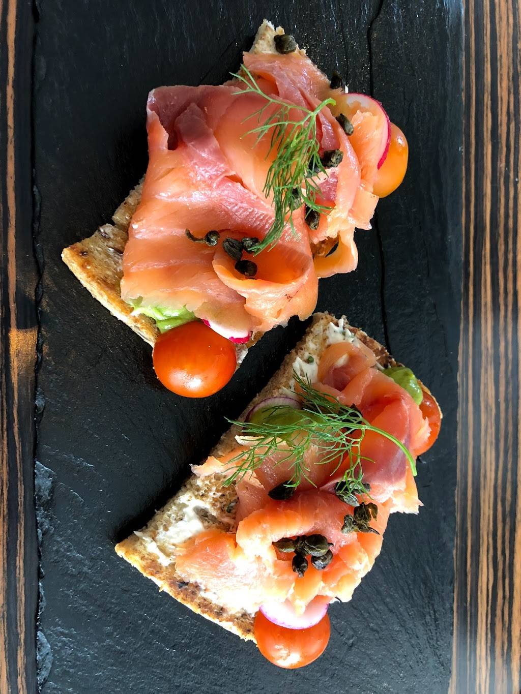 Riot House Bar | restaurant | 8401 Sunset Blvd, West Hollywood, CA 90069, USA | 3237856090 OR +1 323-785-6090