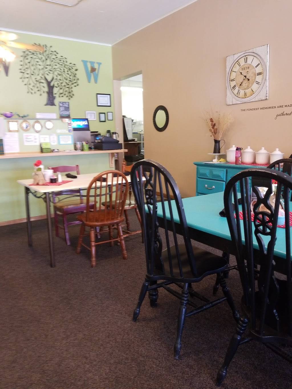 The Weeping Willow | cafe | 128 W Central St, Bethalto, IL 62010, USA | 6183770500 OR +1 618-377-0500