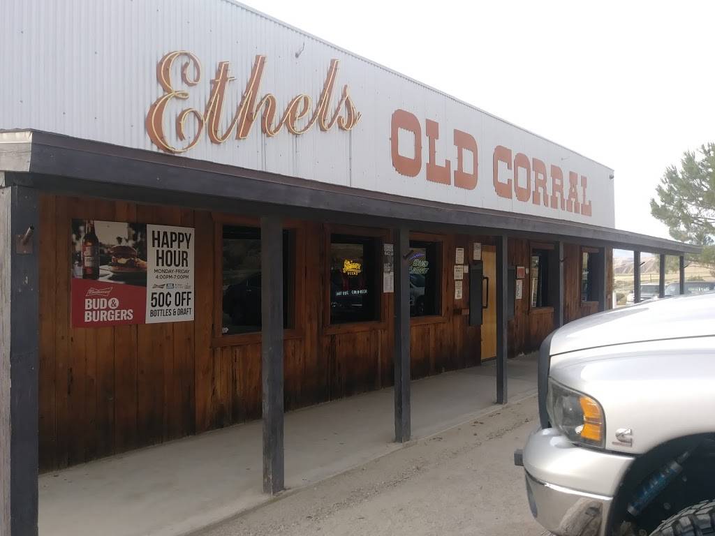 Old Corral Cafe | restaurant | 4310 Alfred Harrell Hwy, Bakersfield, CA 93308, USA | 6618737613 OR +1 661-873-7613