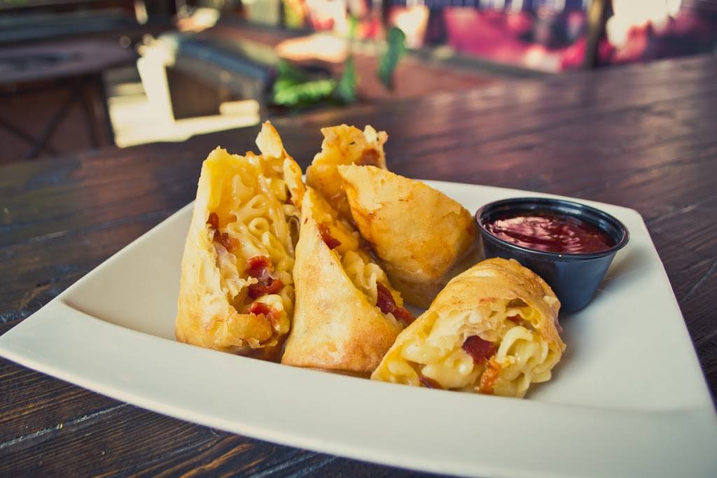 The Bull & Barrel Urban Saloon | restaurant | 359 Talbot St, London, ON N6A 2R5, Canada | 5196018155 OR +1 519-601-8155