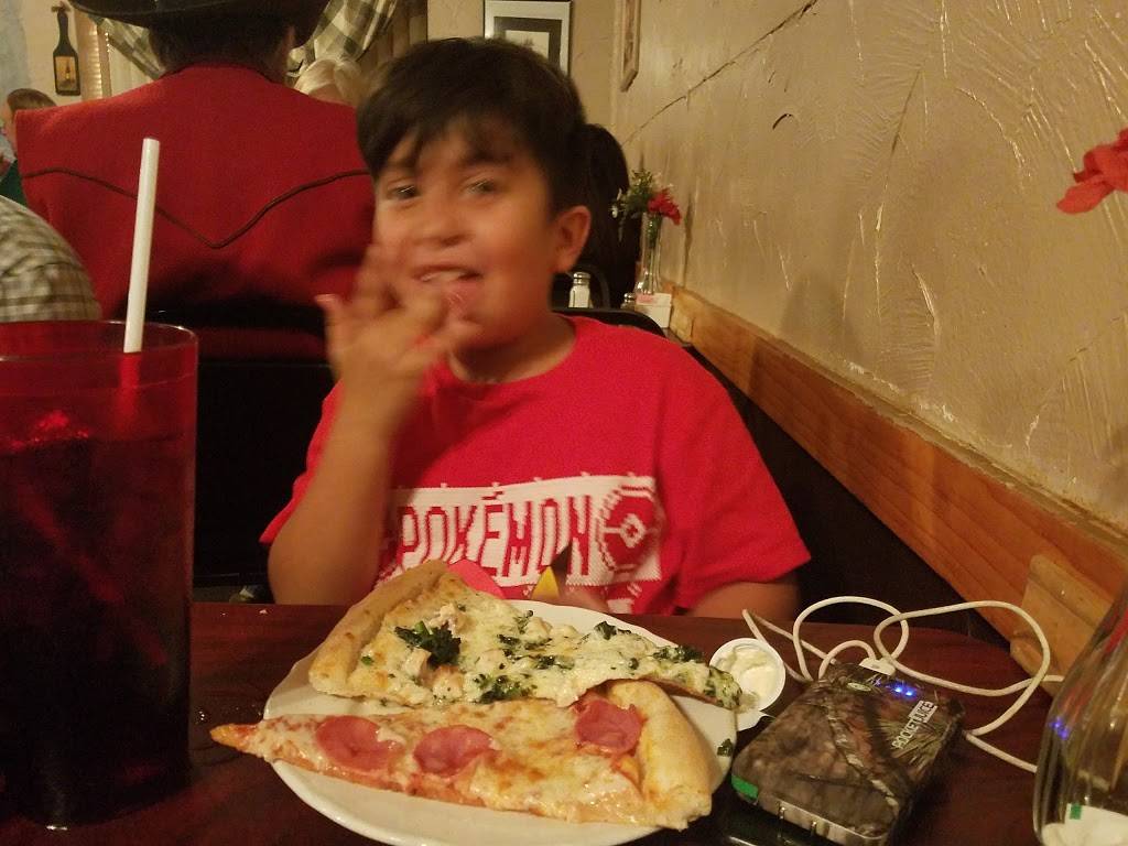 Bellas Italian Restaurant | restaurant | 1308 E Wise St, Bowie, TX 76230, USA | 9408723997 OR +1 940-872-3997