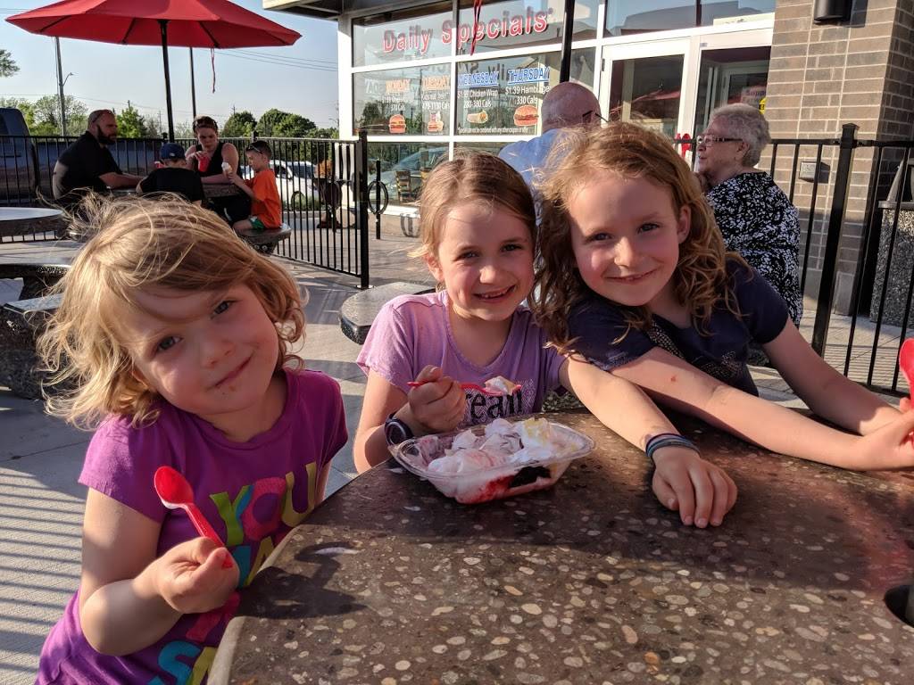 Dairy Queen Grill & Chill | restaurant | 628 King St N, Waterloo, ON N2V 0C7, Canada | 5198863030 OR +1 519-886-3030