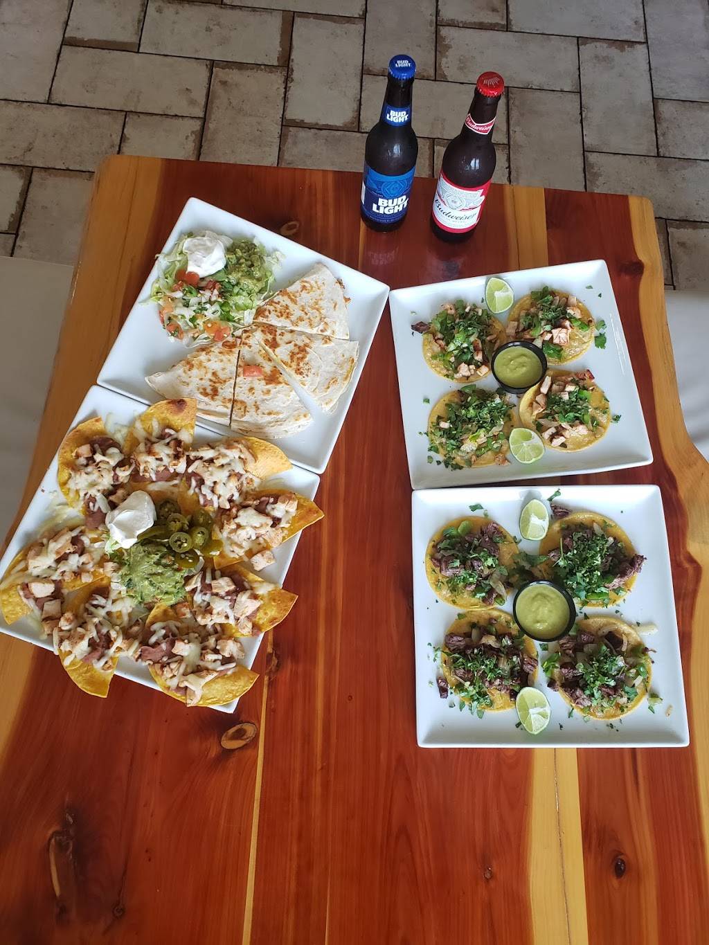 Dos Marys Tex-Mex Bar and Grill | restaurant | 11620 Ranch Rd 620 N, Austin, TX 78750, USA | 5125205398 OR +1 512-520-5398