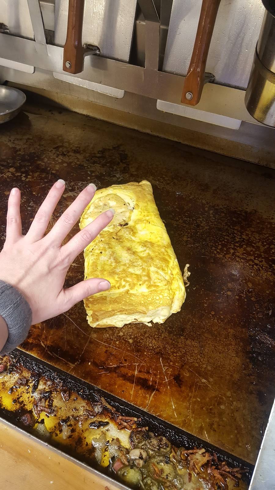 Waffle House | meal takeaway | 1500 NW Woods Chapel Rd, Blue Springs, MO 64015, USA | 8162297531 OR +1 816-229-7531