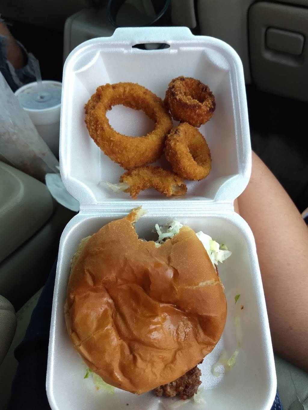 The Jug | restaurant | 3610 Central Ave, Middletown, OH 45044, USA | 5134241677 OR +1 513-424-1677