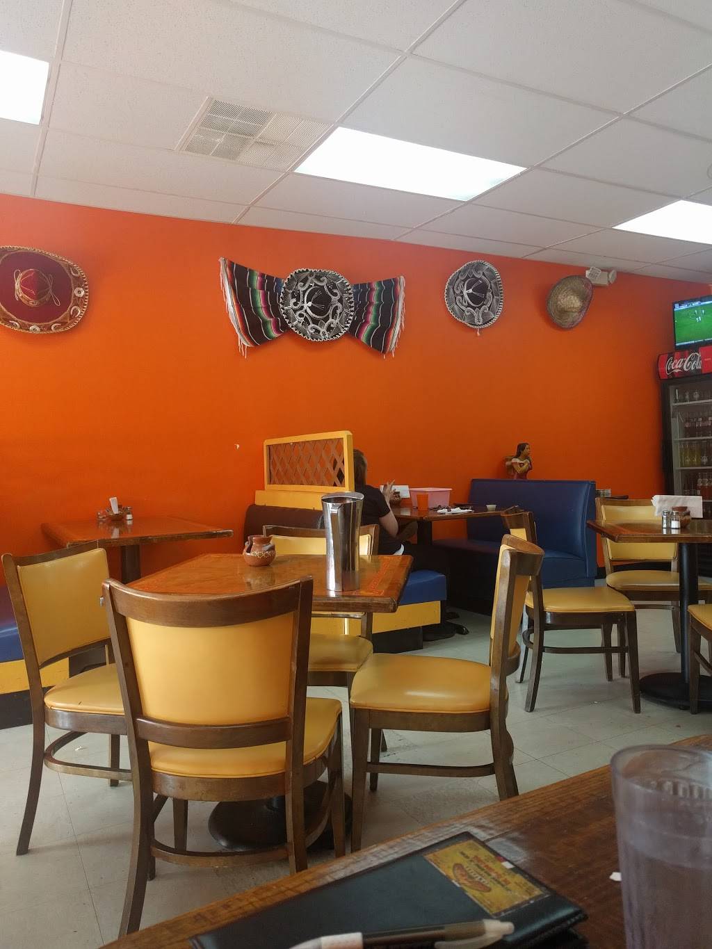 Mi Compadre | restaurant | 2111 Packard St, Ann Arbor, MI 48104, USA | 7346043868 OR +1 734-604-3868