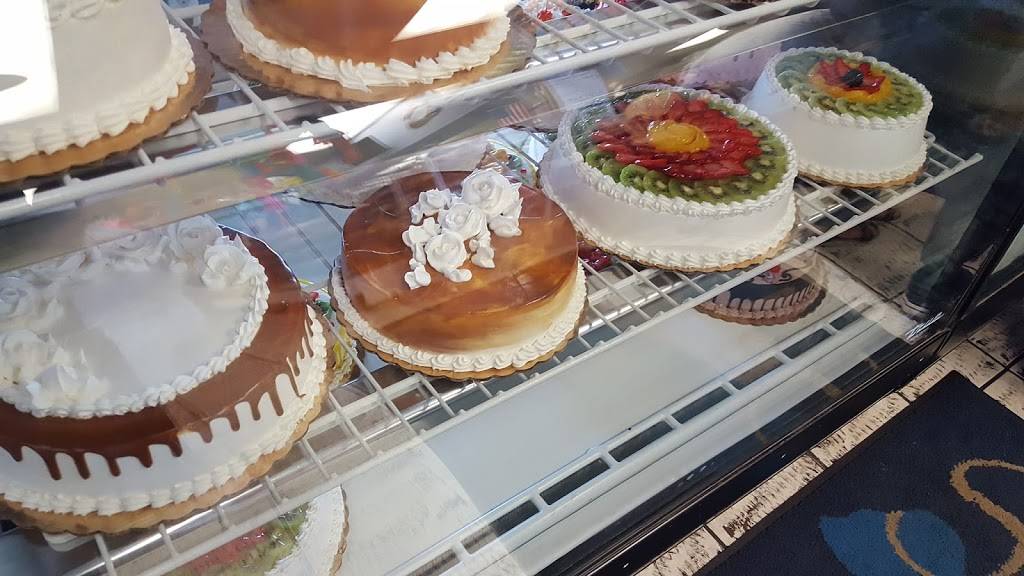 Salvadorean Bakery | restaurant | 1719 SW Roxbury St, Seattle, WA 98106, USA | 2067624064 OR +1 206-762-4064