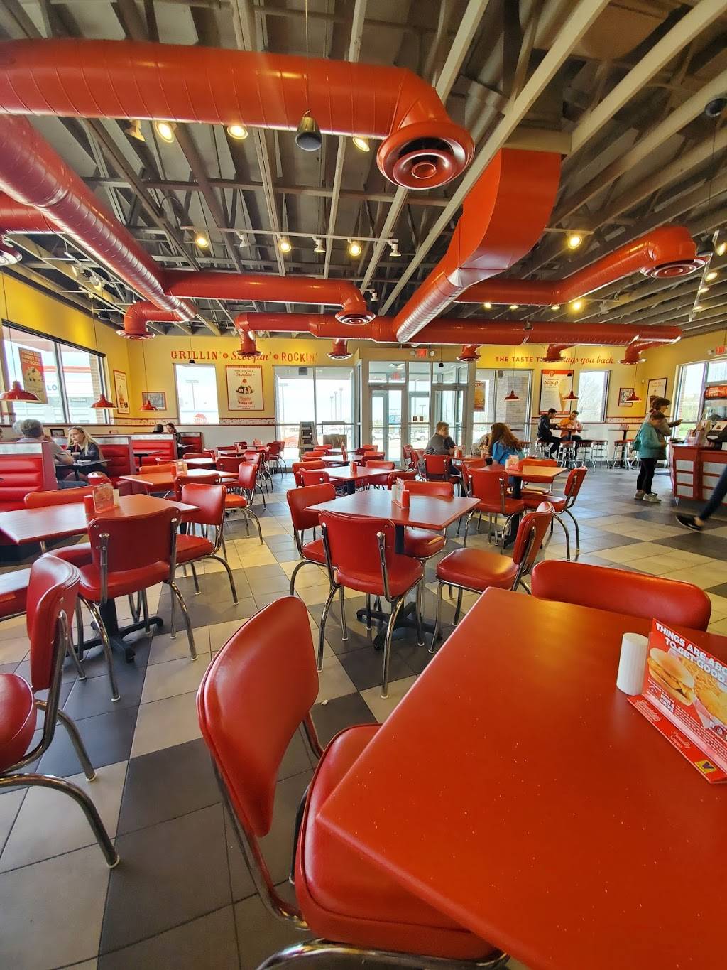 Freddys Frozen Custard & Steakburgers | restaurant | 5717 O St, Lincoln, NE 68510, USA | 4029044144 OR +1 402-904-4144