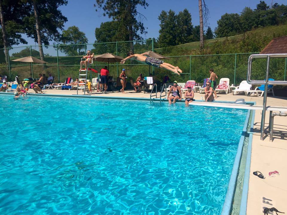 Marietta Country Club Inc | restaurant | 705 Pike St, Marietta, OH 45750, USA | 7403737722 OR +1 740-373-7722