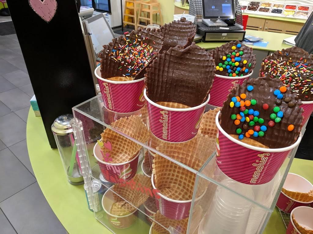 Menchies Frozen Yogurt | bakery | 11201 Park Blvd N Ste C, Seminole, FL 33772, USA | 7278736726 OR +1 727-873-6726
