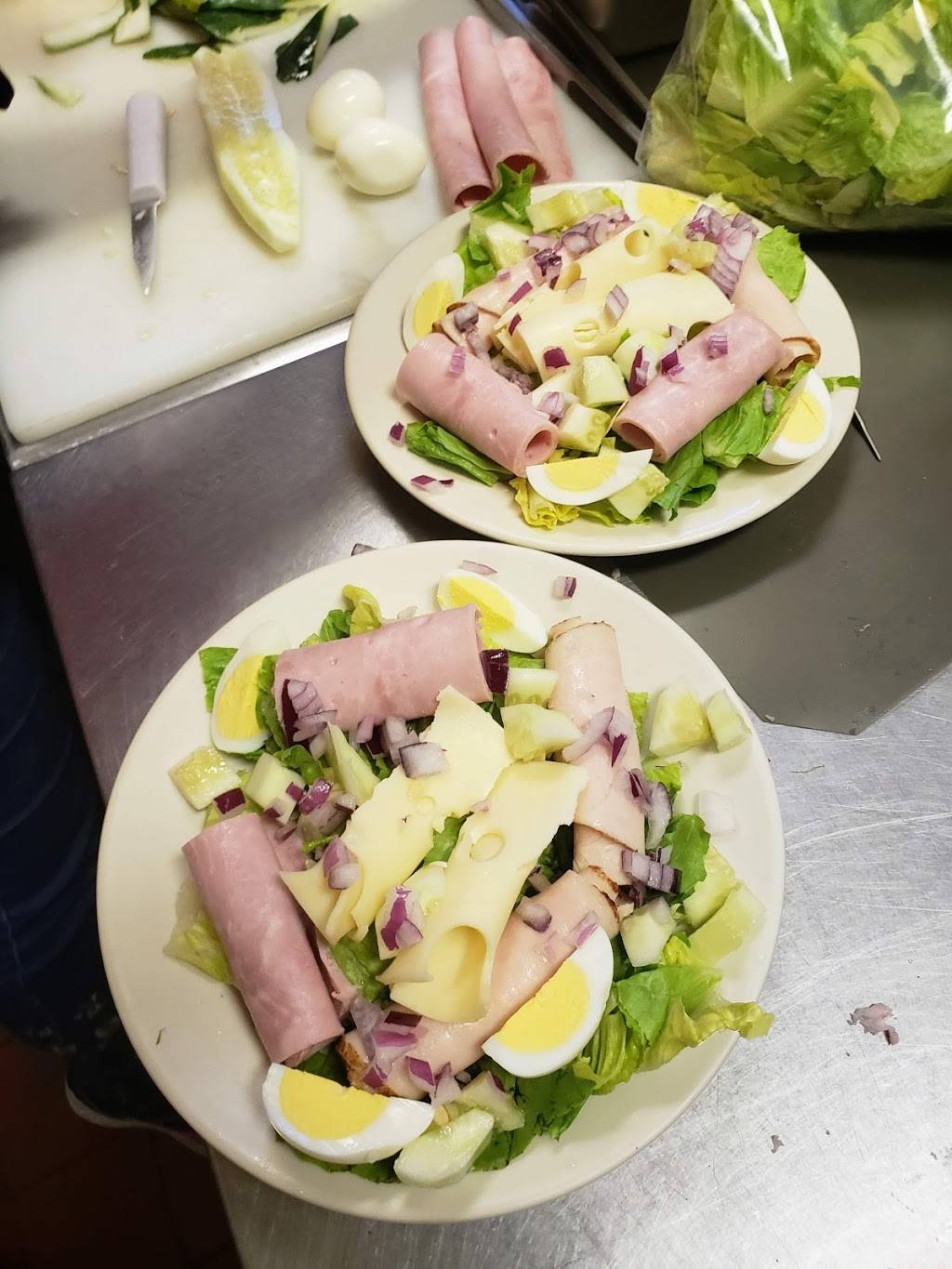 Charlies | restaurant | 118 E Main St, Dover-Foxcroft, ME 04426, USA | 2078028099 OR +1 207-802-8099