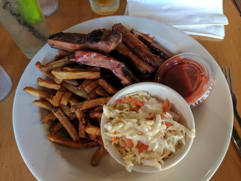 XYZ the Tavern | restaurant | 6419 Detroit Ave, Cleveland, OH 44102, USA | 2167061104 OR +1 216-706-1104