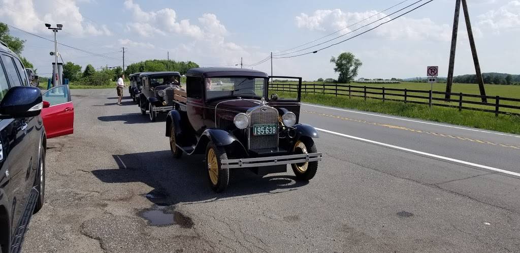 Valero Truck Stop & Discount Cigarettes | meal takeaway | 13232 James Monroe Hwy, Leesburg, VA 20176, USA | 7037795712 OR +1 703-779-5712