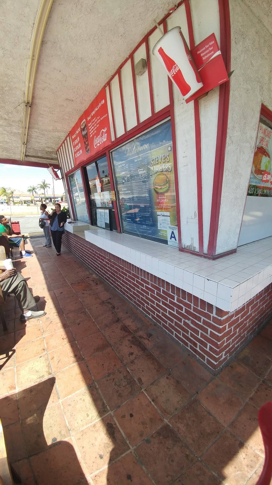 Steves Burgers | restaurant | 12640 Heacock St, Moreno Valley, CA 92553, USA | 9512430924 OR +1 951-243-0924