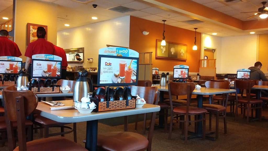 IHOP | restaurant | 1106 North Muldoon Road, Anchorage, AK 99504, USA | 9073324467 OR +1 907-332-4467