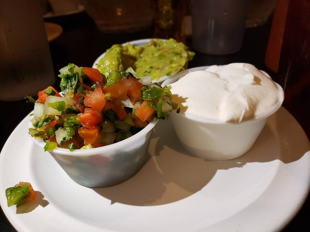 Howards Charro Cafe | restaurant | 4443 S 13th St, Omaha, NE 68107, USA | 4027313776 OR +1 402-731-3776