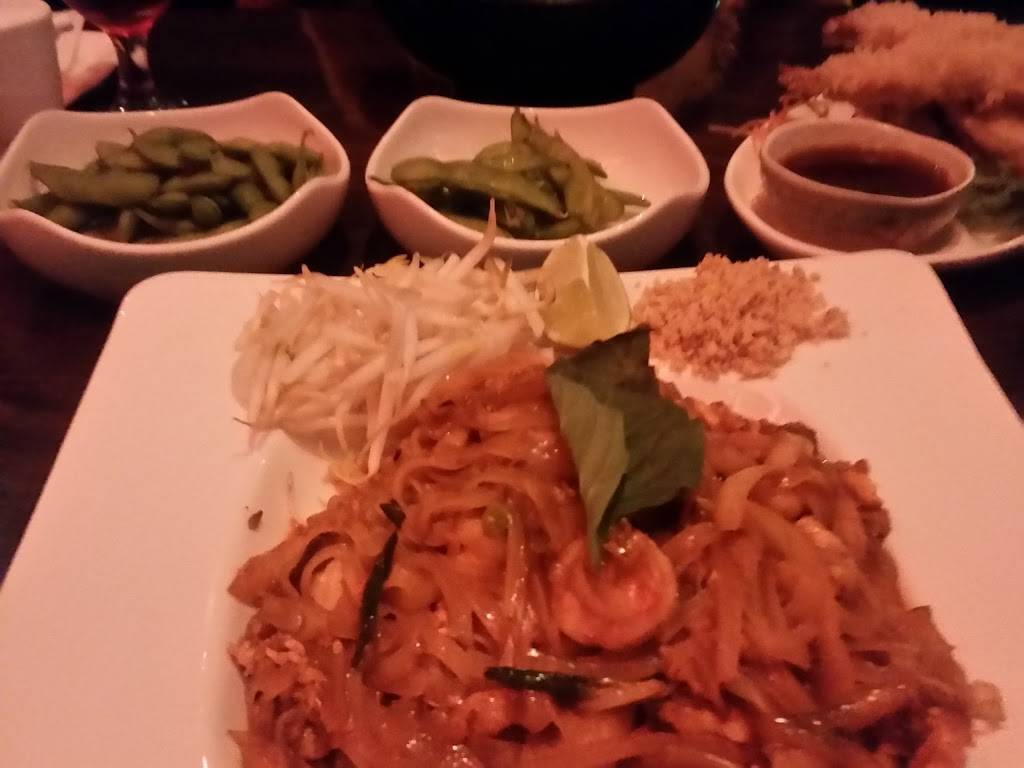 Tomo Japanese Fusion | restaurant | 1077 Flushing Ave, Brooklyn, NY 11237, USA | 7184563695 OR +1 718-456-3695