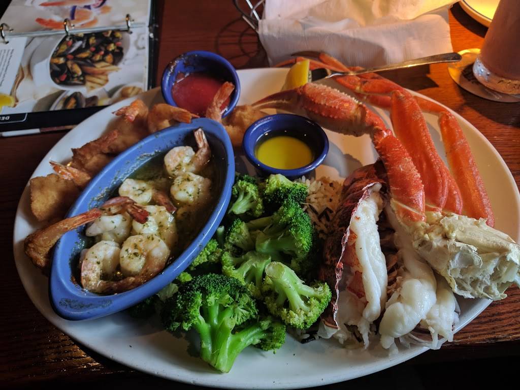 Red Lobster | restaurant | 2625 W International Speedway Blvd, Daytona Beach, FL 32114, USA | 3862557596 OR +1 386-255-7596