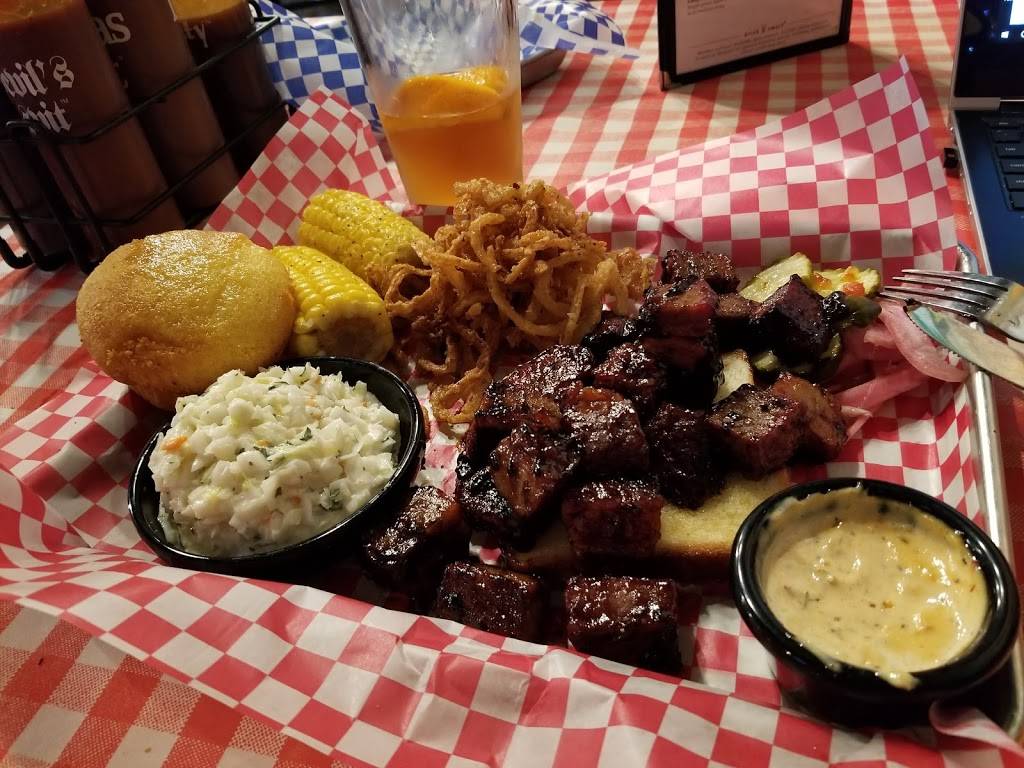 Famous Daves Bar-B-Que | restaurant | 36601 Warren Rd, Westland, MI 48185, USA | 7345951000 OR +1 734-595-1000
