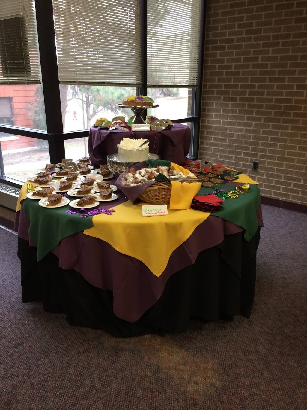 East Campus Union Café & Grill | restaurant | 1705 Arbor Dr, Lincoln, NE 68503, USA | 8007428800 OR +1 800-742-8800