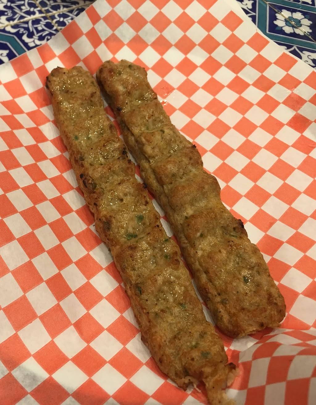 Pattay Khan | restaurant | 400 Dundas St E, Mississauga, ON L5A 1X5, Canada | 9052327576 OR +1 905-232-7576