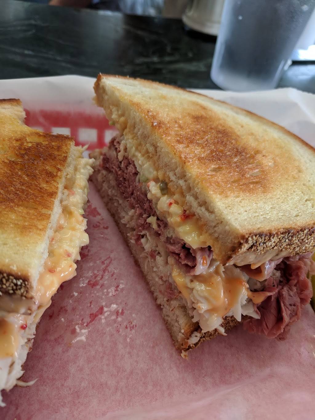 Noahs Deli | restaurant | 3439, 14500 Michigan Ave, Dearborn, MI 48126, USA | 3135828361 OR +1 313-582-8361