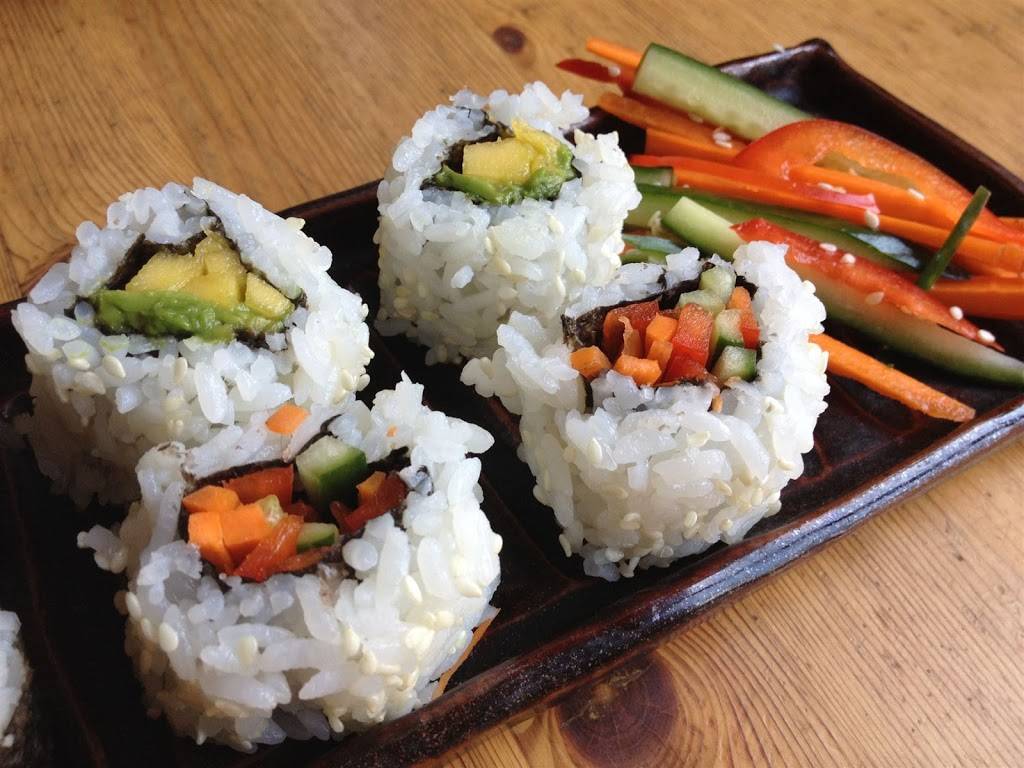 Sushi On The Fly Cuisine, Beer Garden And Sports Bar | restaurant | 5000 W International Airport Rd, Anchorage, AK 99502, USA | 9073378744 OR +1 907-337-8744