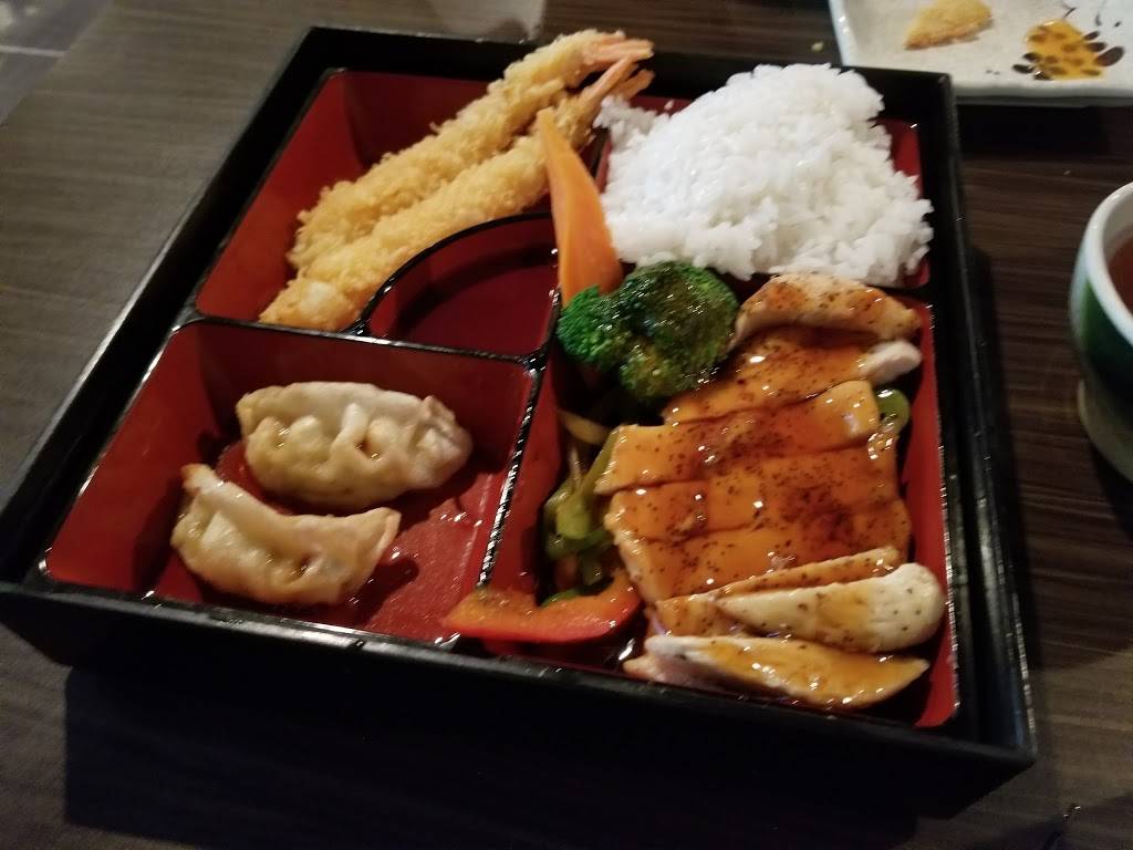 Sapporo japanese sushi restaurant | restaurant | 8065 E Peachtree Ln, Wichita, KS 67207, USA | 3169778808 OR +1 316-977-8808
