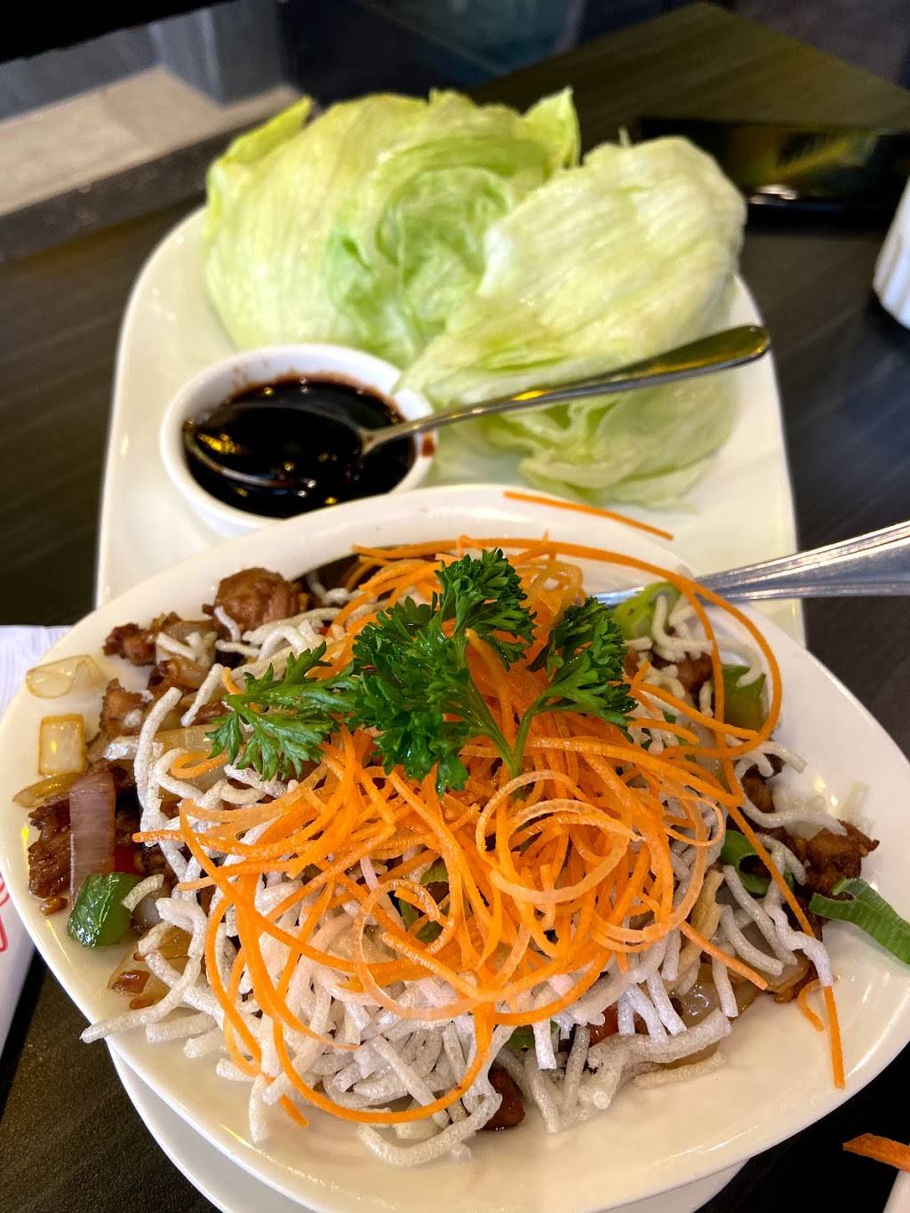 Chi Dim Sum | restaurant | 2425 Yonge St, Toronto, ON M4P 2E7, Canada | 4164831812 OR +1 416-483-1812