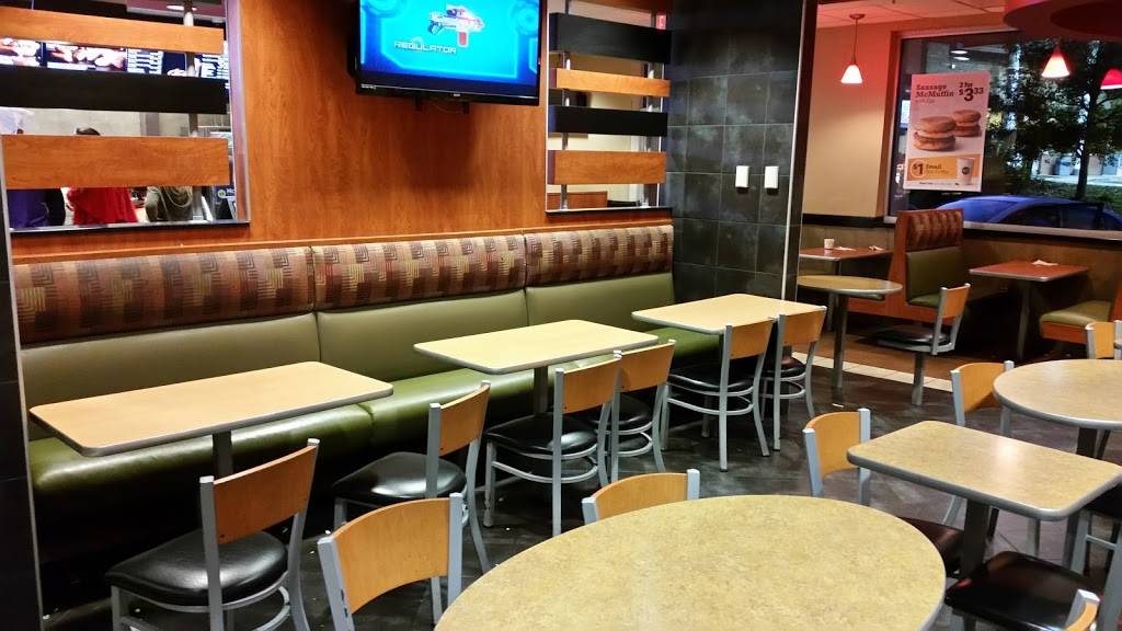 McDonalds | cafe | 825 Russ Ave, Waynesville, NC 28786, USA | 8284525368 OR +1 828-452-5368