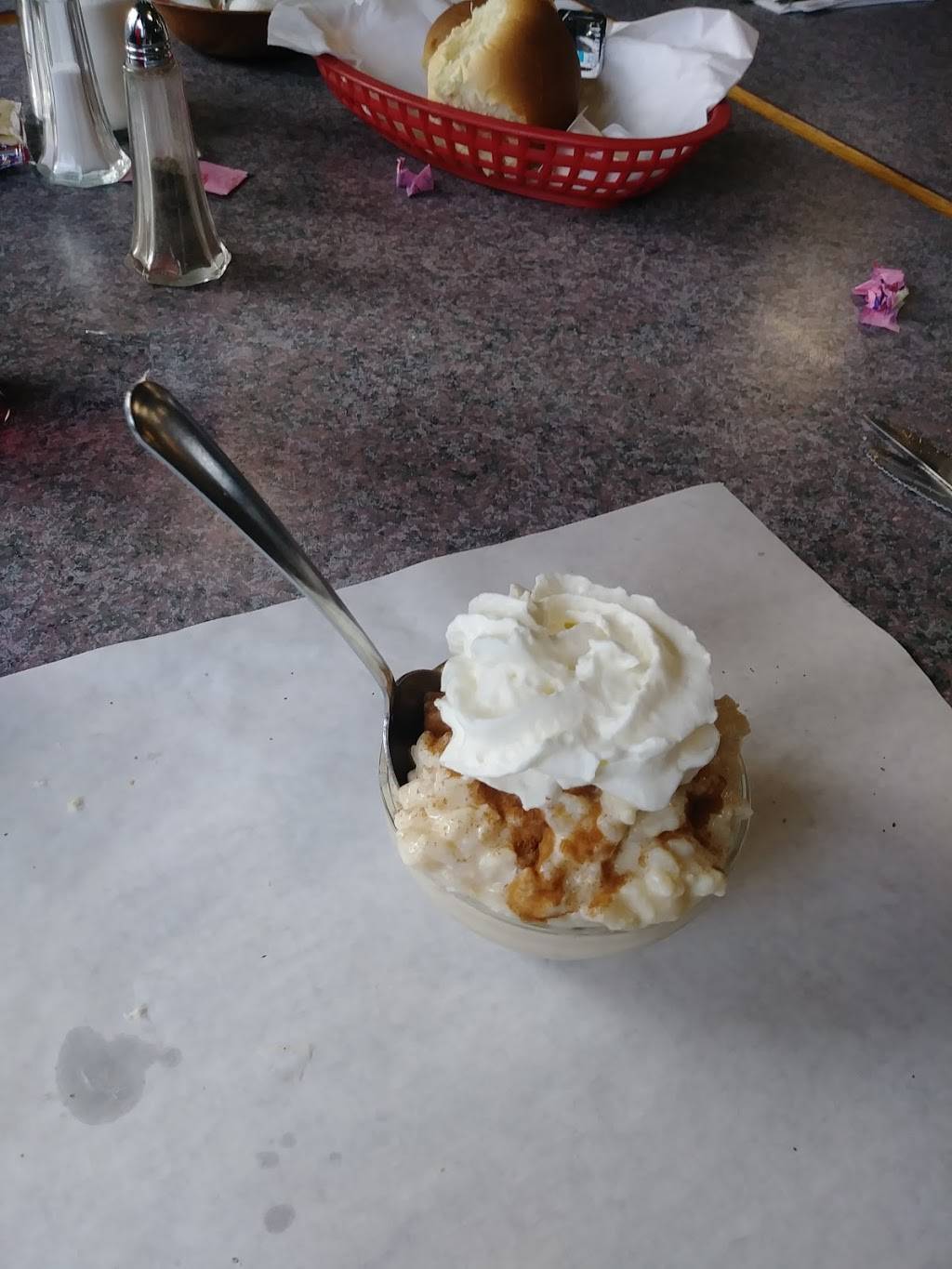 Bay Front Restaurant | restaurant | 1075 Empire Blvd, Rochester, NY 14609, USA | 5854822247 OR +1 585-482-2247