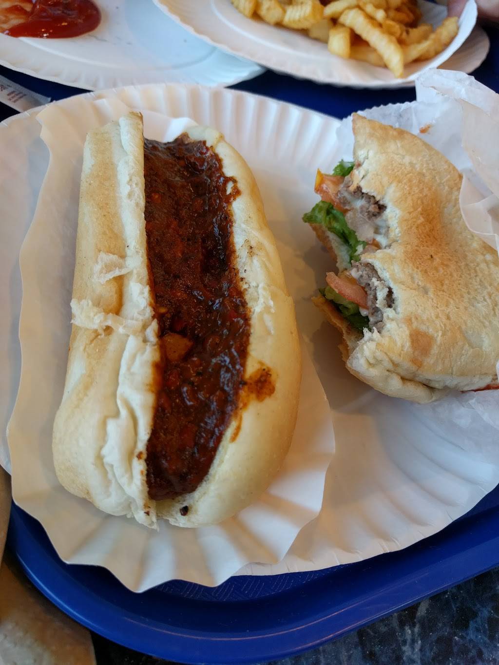 Merritt Canteen | restaurant | 4355 Main St, Bridgeport, CT 06606, USA | 2033721416 OR +1 203-372-1416