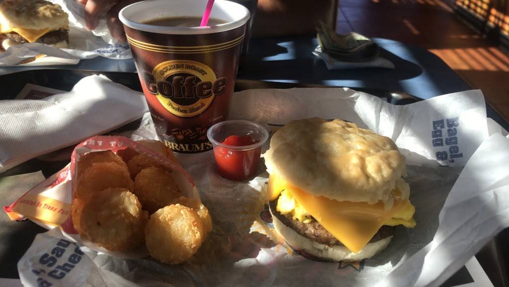 Braums Ice Cream & Burger Restaurant | restaurant | 701 S 32nd St, Muskogee, OK 74401, USA | 9186873007 OR +1 918-687-3007