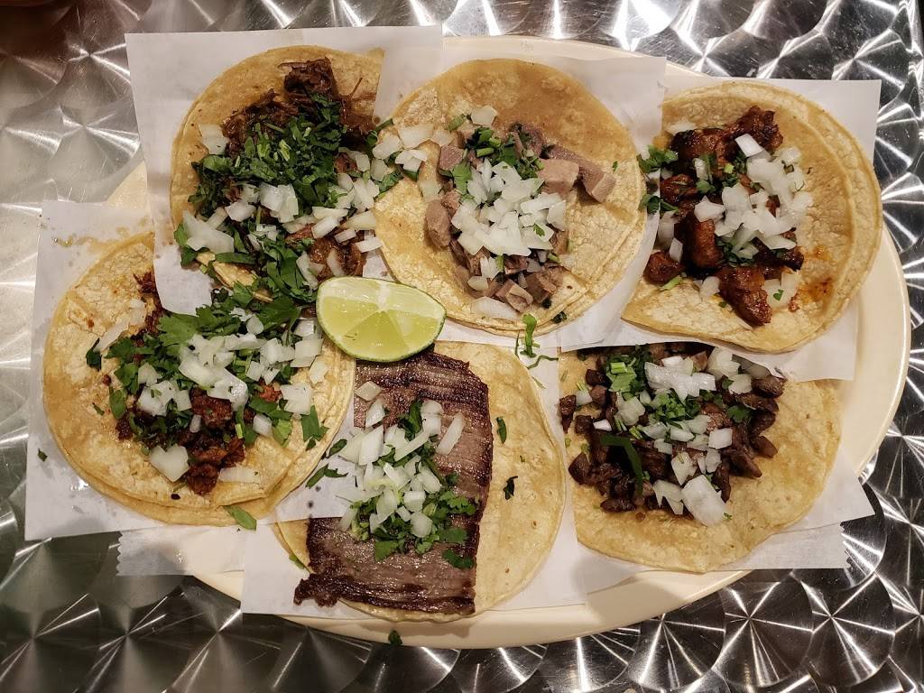 Tomatillo Taco Ville | restaurant | 2943 W Irving Park Rd, Chicago, IL 60618, USA | 7736541350 OR +1 773-654-1350