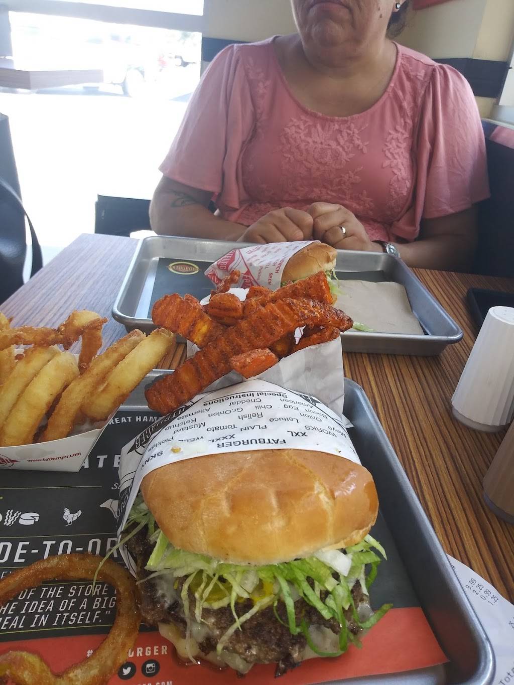 Fatburger & Buffalos Express | restaurant | 10067 Sierra Ave, Fontana, CA 92335, USA | 9093563699 OR +1 909-356-3699