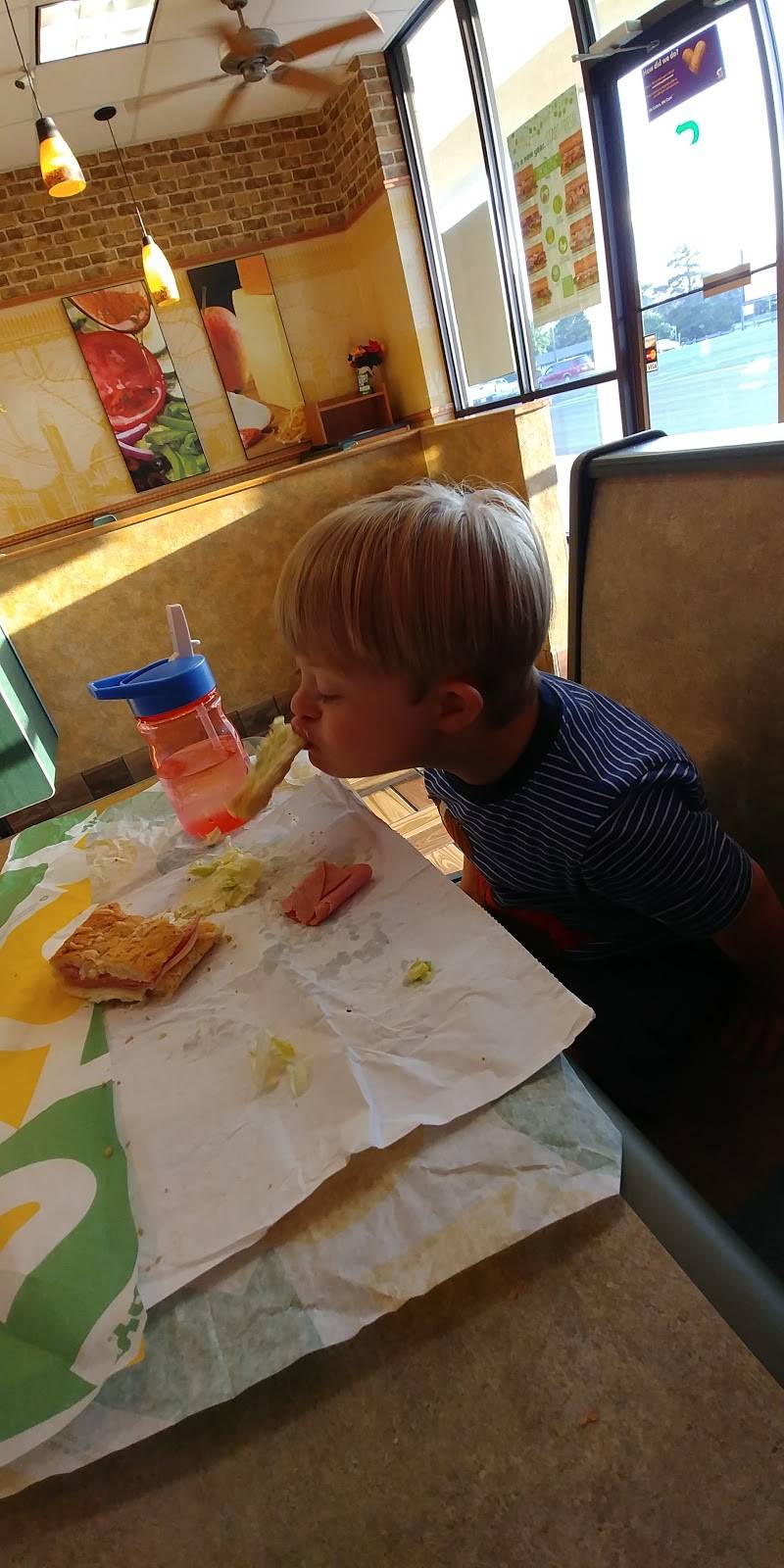 Subway | restaurant | 1501 S Main St, Blackstone, VA 23824, USA | 4342925949 OR +1 434-292-5949