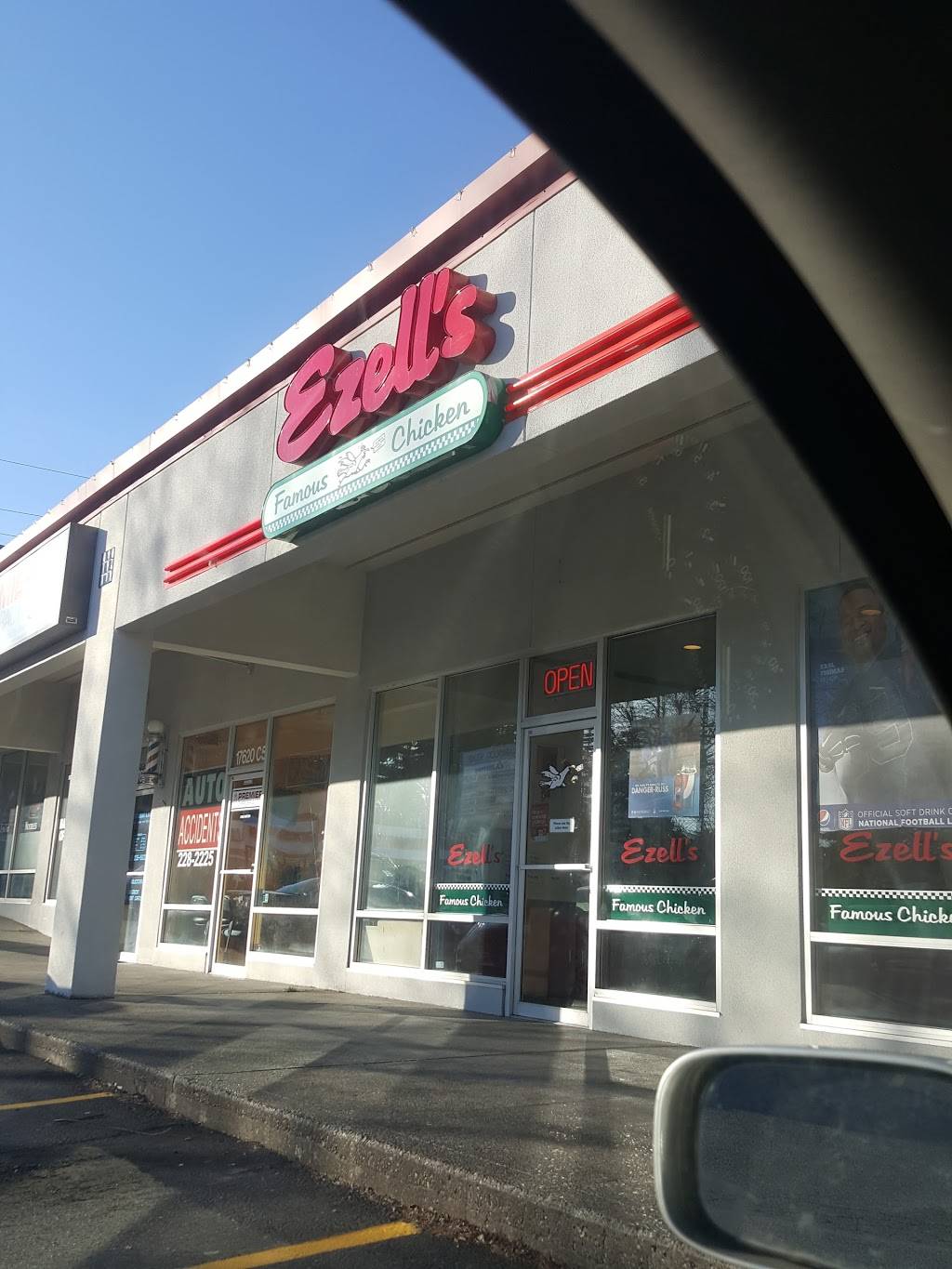 Ezells Famous Chicken | restaurant | 17620 140th Ave SE, Renton, WA 98058, USA | 4252550460 OR +1 425-255-0460