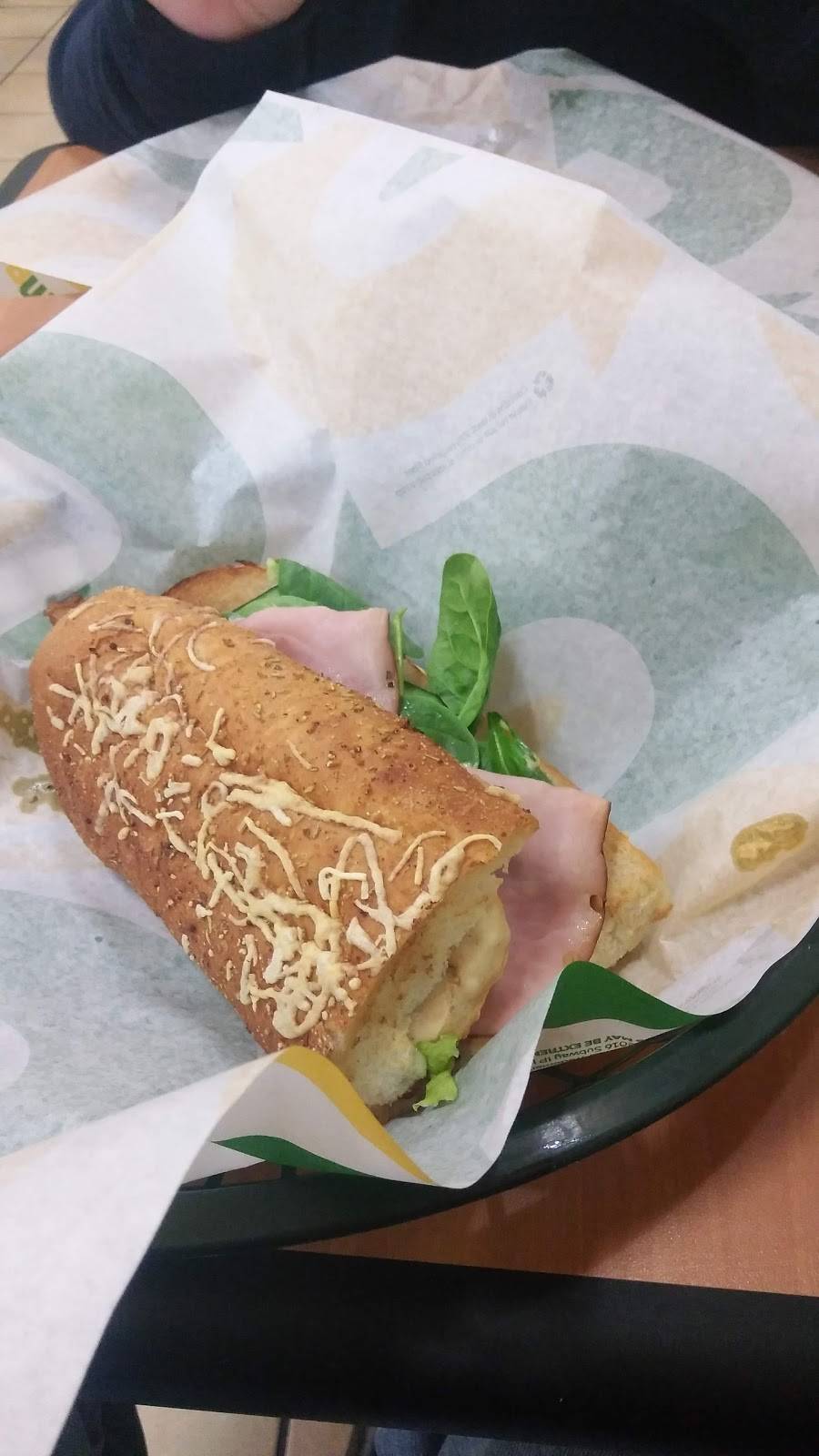 Subway | restaurant | 1300 S Lamb Blvd, Las Vegas, NV 89104, USA | 7024320894 OR +1 702-432-0894