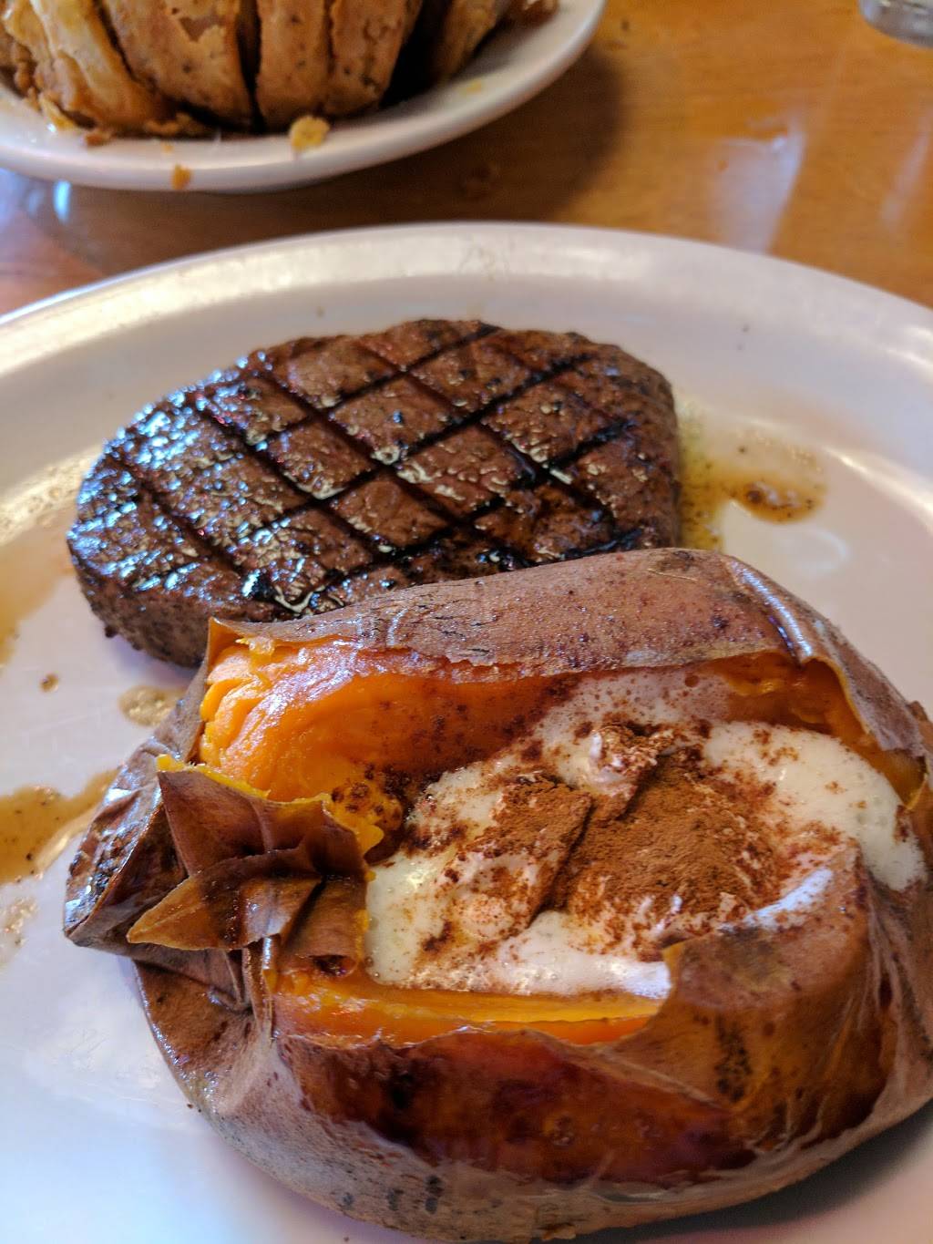 Texas Roadhouse | restaurant | 116 John R Rice Blvd, Murfreesboro, TN 37129, USA | 6158969447 OR +1 615-896-9447