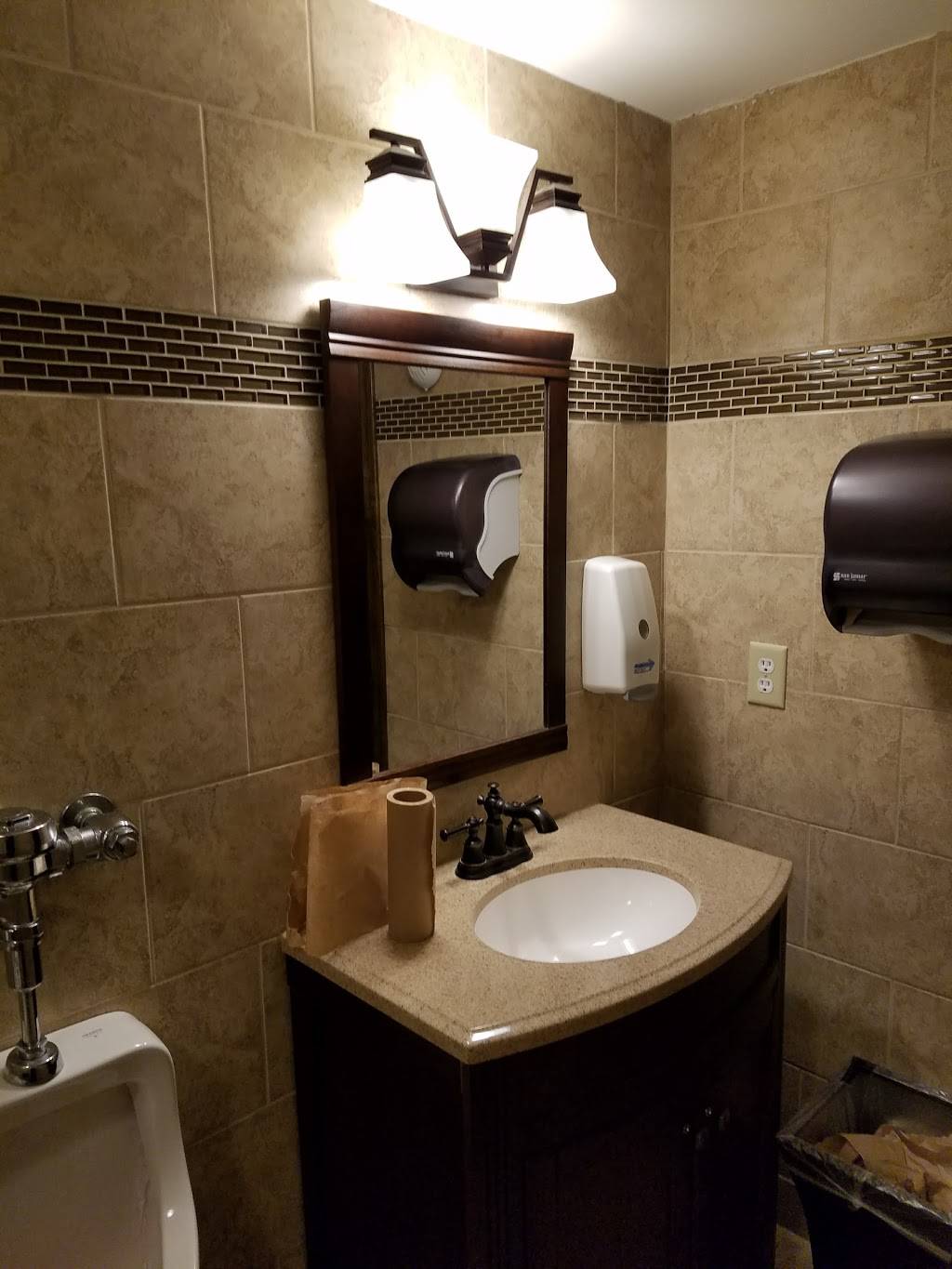 4 Points Diner | restaurant | 33145 Dequindre Rd, Troy, MI 48083, USA | 2485886110 OR +1 248-588-6110