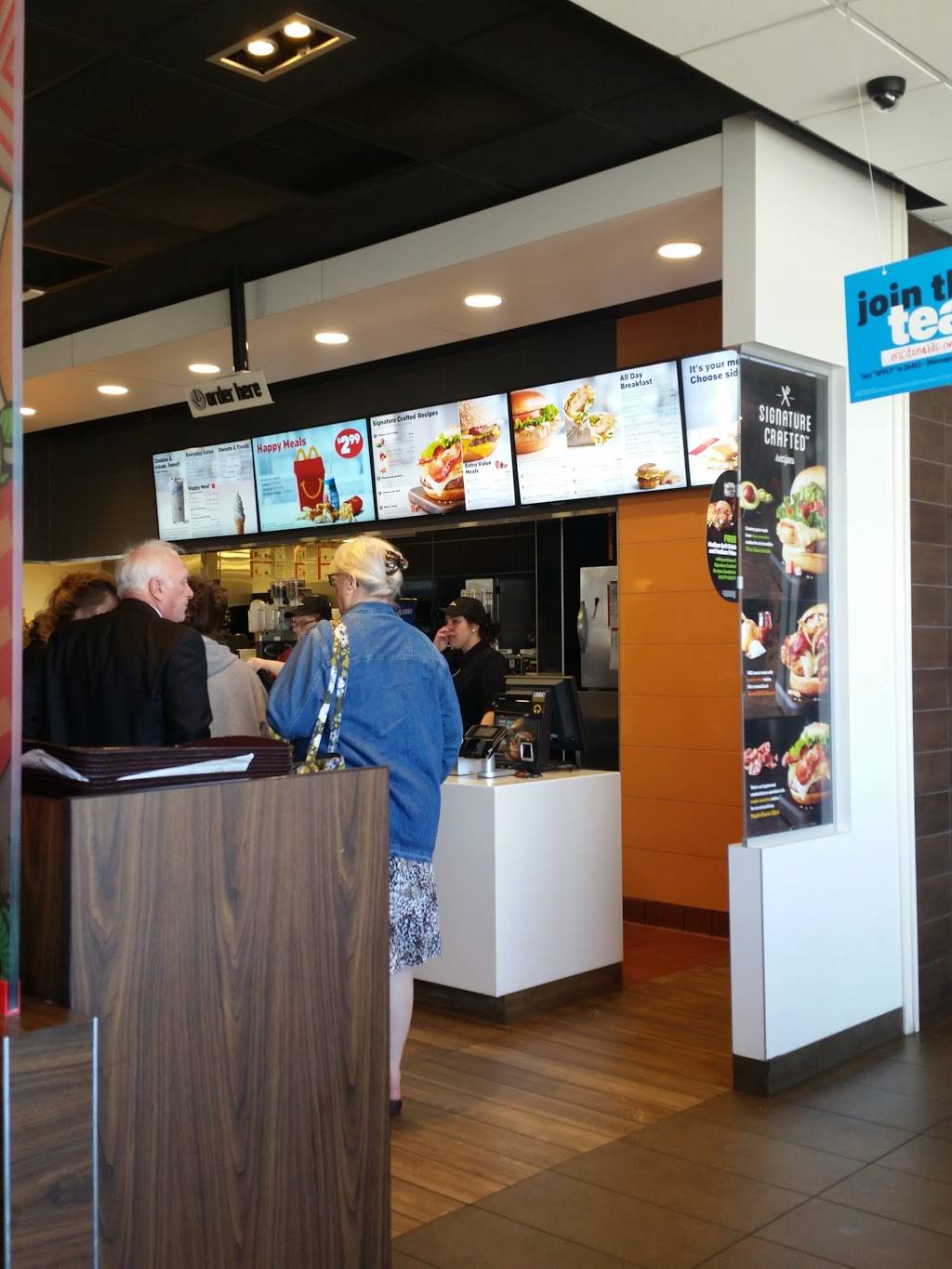 McDonalds | cafe | 1050 S Main St, Bowling Green, OH 43402, USA | 4193535626 OR +1 419-353-5626